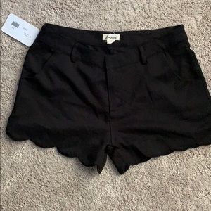 Scallop Black Shorts NWT